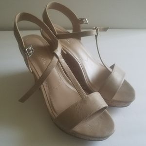 Woman's wedge heel